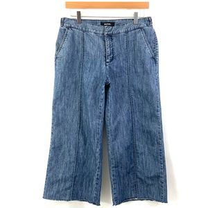 ♻️DONATED♻️DAISY FUENTES Size 10 Wide Cropped Leg Jeans A12